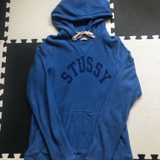 ステューシー(STUSSY)のSTSSY ゆるだぼ アーチロゴ プルオーバーパーカー 青 メンズ Ｌサイズ(パーカー)