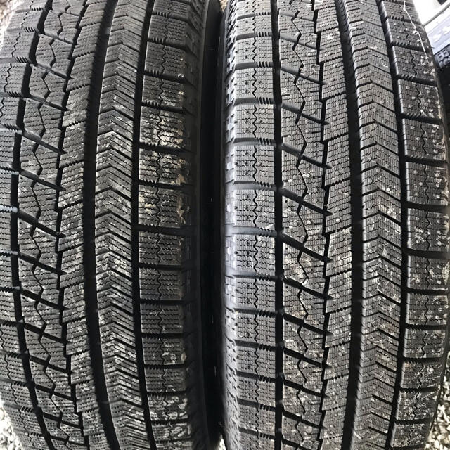 BRIDGESTONE(ブリヂストン)のBLIZZAK VRX 175/65R14 スタッドレス4本セット バリ山 自動車/バイクの自動車(タイヤ・ホイールセット)の商品写真