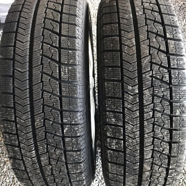 BRIDGESTONE(ブリヂストン)のBLIZZAK VRX 175/65R14 スタッドレス4本セット バリ山 自動車/バイクの自動車(タイヤ・ホイールセット)の商品写真