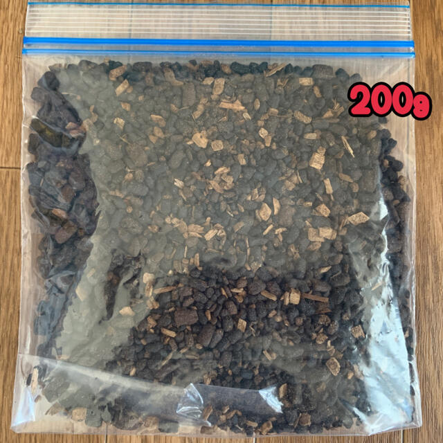 家庭菜園の肥料に! カブトムシのふん 200g〜1kg ハンドメイドのフラワー/ガーデン(その他)の商品写真