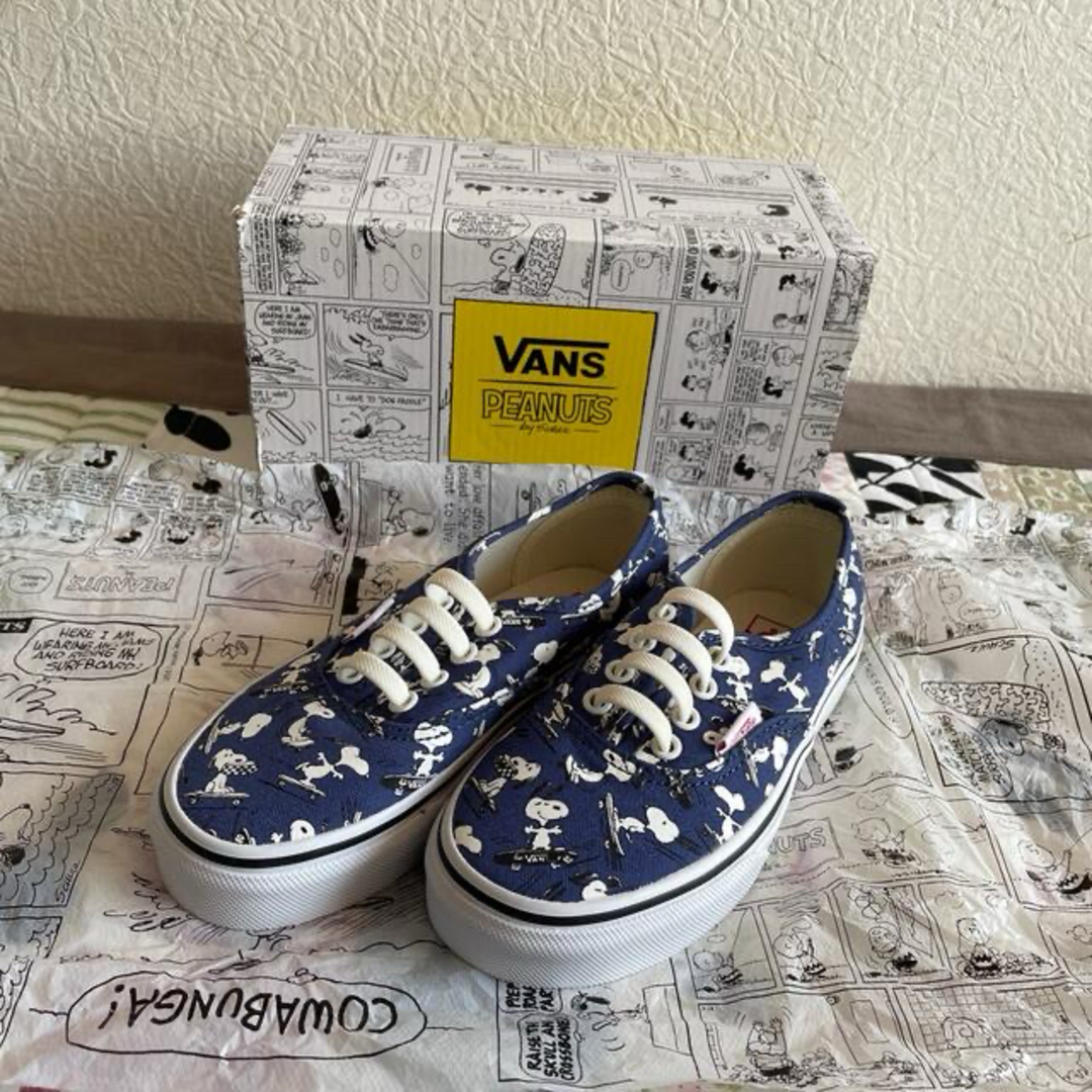 VANS(ヴァンズ)のスヌーピー  バンズ　vans スニーカー  キッズ キッズ/ベビー/マタニティのキッズ靴/シューズ(15cm~)(スニーカー)の商品写真