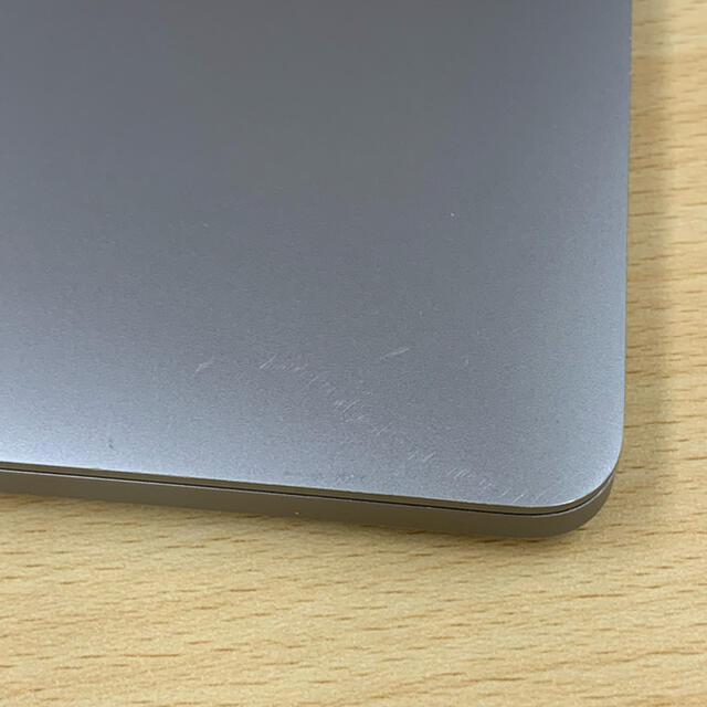 MacBook Pro 2019/13インチ/Touch Bar