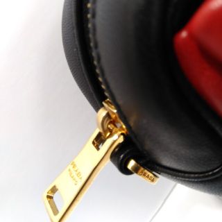 定価約15万 PRADA プラダ - iepfsas.com