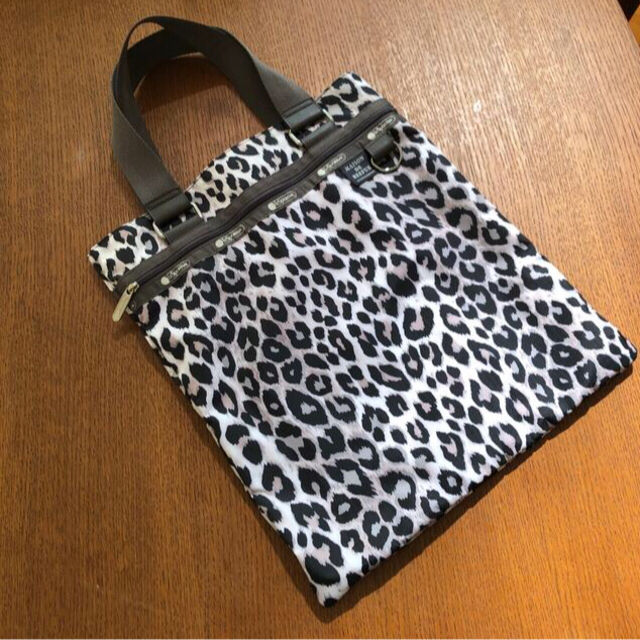 LeSportsac(レスポートサック)のレスポ×メゾンドリーファー  ヒョウ柄トートバッグ レディースのバッグ(トートバッグ)の商品写真