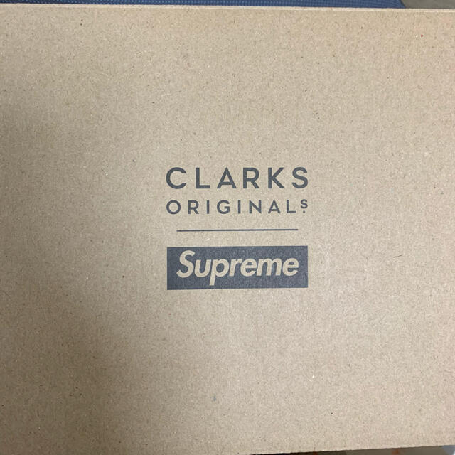 Supreme(シュプリーム)の(US9/新品)supreme×clarks wallabee black メンズの靴/シューズ(スリッポン/モカシン)の商品写真