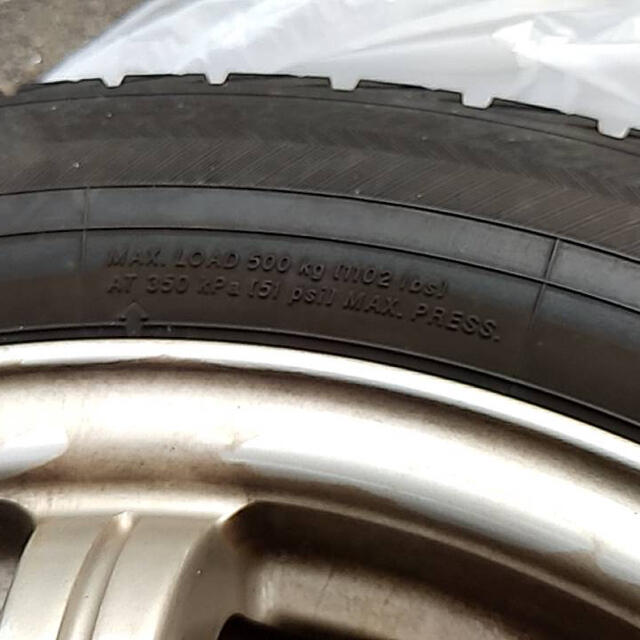 プリウス シエンタ 195/65R15 アルミホイール・タイヤ 自動車/バイクの自動車(タイヤ・ホイールセット)の商品写真