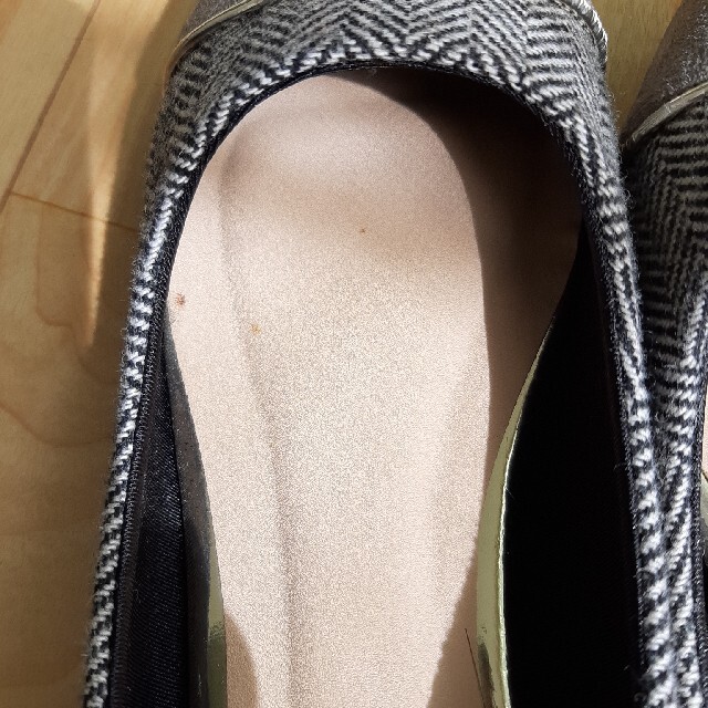 Vivian パンプス　ヴィヴィアン バイカラーフラットメタルヒールパ レディースの靴/シューズ(ハイヒール/パンプス)の商品写真
