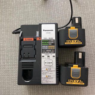 パナソニック(Panasonic)のパナソニック　充電器　充電池2個　EZOL80(その他)