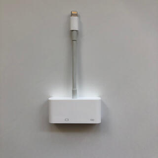 アップル(Apple)のApple Lightning - VGAアダプタ　MD825ZM/A(映像用ケーブル)
