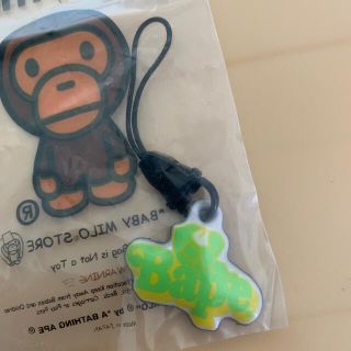 アベイシングエイプ(A BATHING APE)のBape ベイビーマイロモバイルクリーナーストラップ(黄緑) (ストラップ/イヤホンジャック)