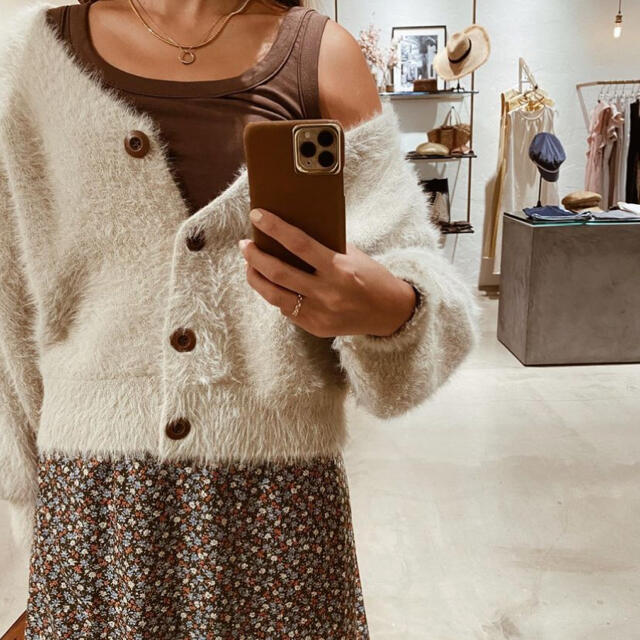 room306 CONTEMPORARY(ルームサンマルロクコンテンポラリー)のShaggy Wood Button Cardigan  レディースのトップス(カーディガン)の商品写真