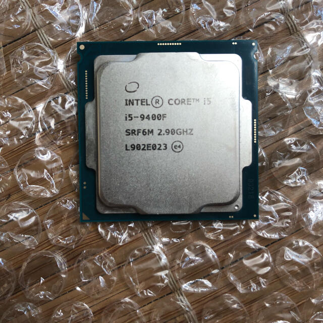 i5 9400f、リテールクーラー付き