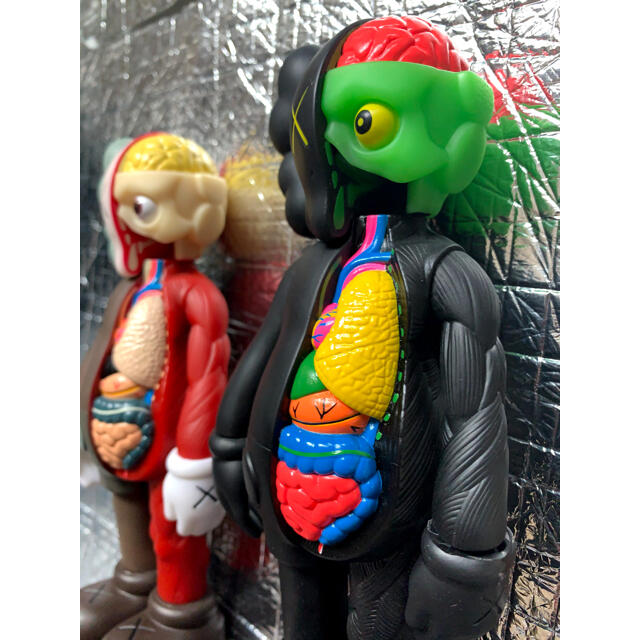KAWS.16 OPEN EDITION MEDICOMTOY CHINA 2種 その他