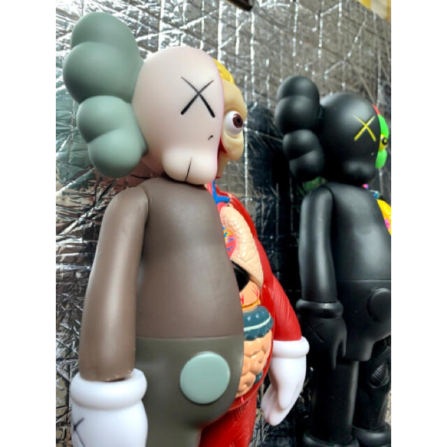 KAWS.16 OPEN EDITION MEDICOMTOY CHINA 2種