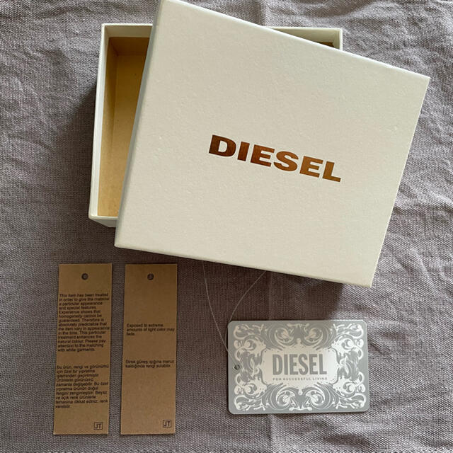 DIESEL(ディーゼル)の【新品】DIESEL カードケース 箱あり メンズのファッション小物(その他)の商品写真