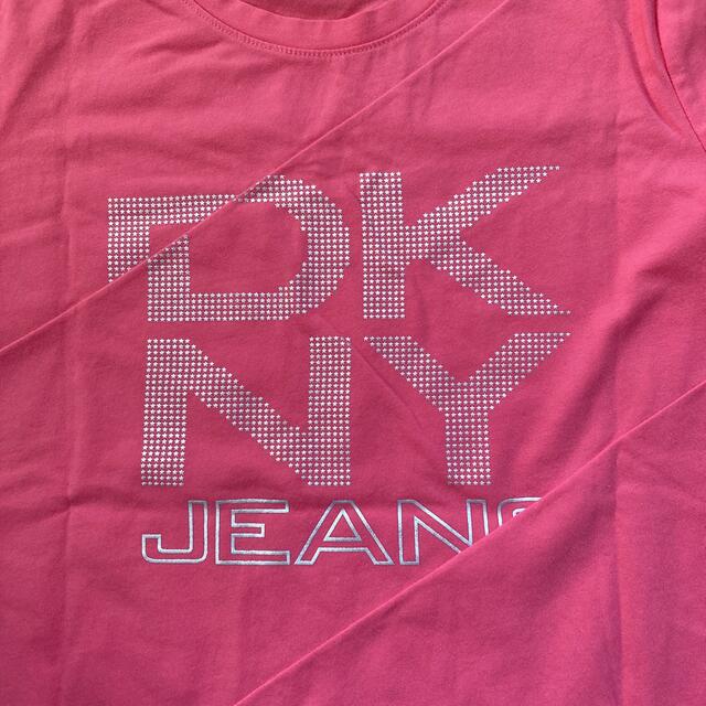 DKNY(ダナキャランニューヨーク)のＤＫＮＹ　ＪＥＡＮＳ　レディース半袖Tシャツ（ピンク・M） レディースのトップス(Tシャツ(半袖/袖なし))の商品写真