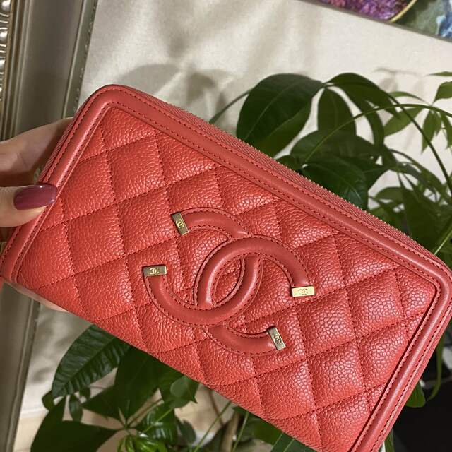 CHANELフィリグリー長財布