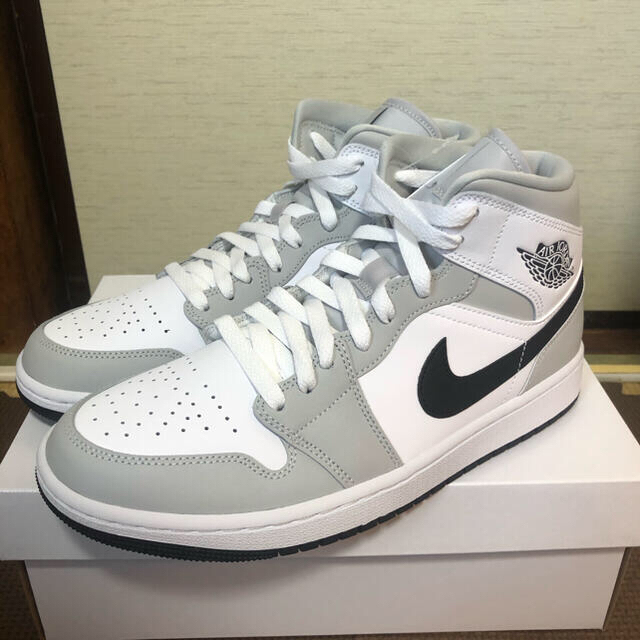 NIKE - Air Jordan 1 Mid Grey Fog/White/Blackの通販 by ヒガシ's