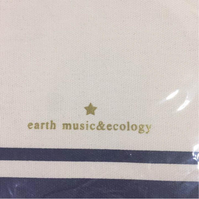 earth music & ecology(アースミュージックアンドエコロジー)の【新品未開封】earth music&ecology ノベルティ ポーチ レディースのファッション小物(ポーチ)の商品写真