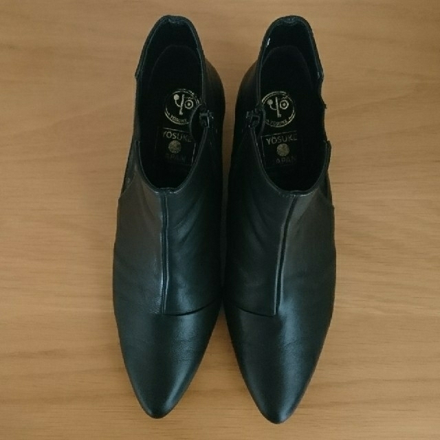 YOSUKE(ヨースケ)の【美品】2回使用 YOSUKEショートブーツ  黒 size25.5 日本製本革 レディースの靴/シューズ(ブーツ)の商品写真