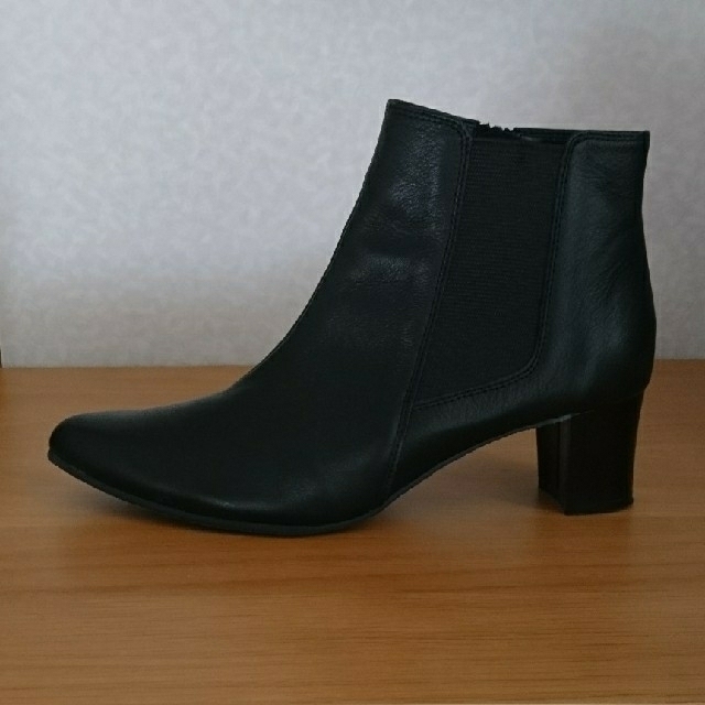 YOSUKE(ヨースケ)の【美品】2回使用 YOSUKEショートブーツ  黒 size25.5 日本製本革 レディースの靴/シューズ(ブーツ)の商品写真