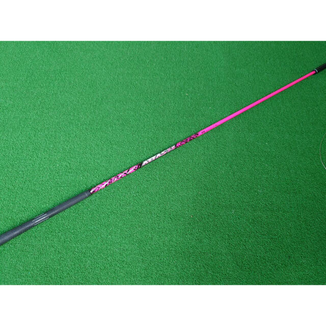 USTMamiya(マミヤ)のATTAS 11ピンクver'/5TS ドライバー用(PING425スリーブ付) スポーツ/アウトドアのゴルフ(クラブ)の商品写真