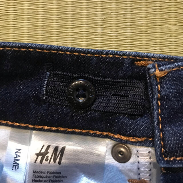 H&M(エイチアンドエム)の【美品】H&M パンツ デニム ジーンズ コットン ブルー 140cm キッズ キッズ/ベビー/マタニティのキッズ服男の子用(90cm~)(パンツ/スパッツ)の商品写真