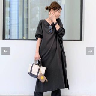 アパルトモンドゥーズィエムクラス(L'Appartement DEUXIEME CLASSE)のPRINTED LONG DRESSグレー(ロングワンピース/マキシワンピース)