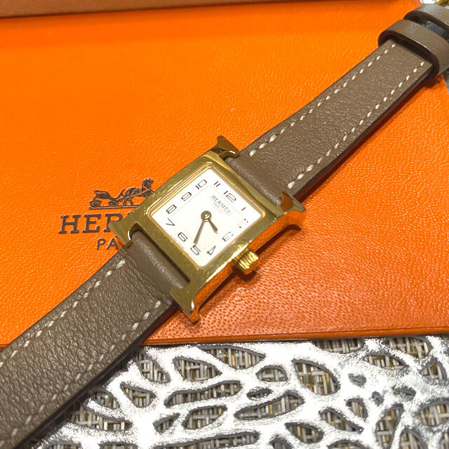 Hermes(エルメス)の替えベルトセット★Hウォッチ　PM  HERMES ゴールド　エトゥープ レディースのファッション小物(腕時計)の商品写真