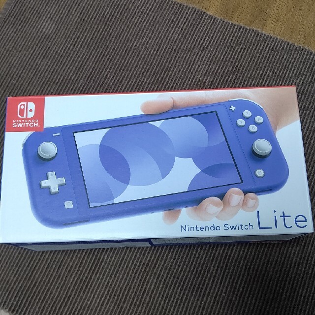 新品　任天堂Switchライト　ブルー