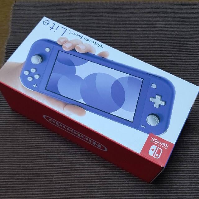新品未開封　Nintendo Switch LITE ブルー