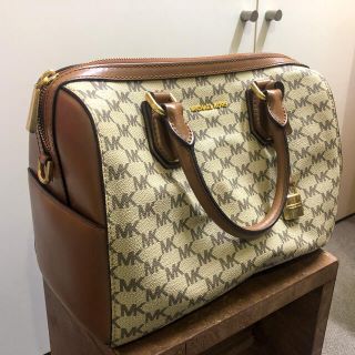 マイケルコース(Michael Kors)のMICHAEL KORS ボストンバッグ(ボストンバッグ)