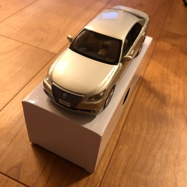 トヨタ(トヨタ)の非売品　マジェスタ　模型 エンタメ/ホビーのおもちゃ/ぬいぐるみ(模型/プラモデル)の商品写真