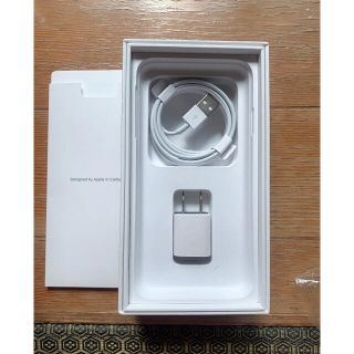 アイフォーン(iPhone)のiPhone 付属品　純正　1セット　ライトニング　ケーブル アダプタ 充電器(バッテリー/充電器)