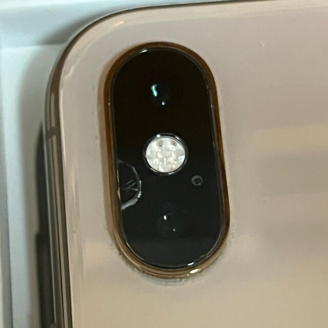 Apple(アップル)のiPhone xs 64GB ゴールド スマホ/家電/カメラのスマートフォン/携帯電話(スマートフォン本体)の商品写真