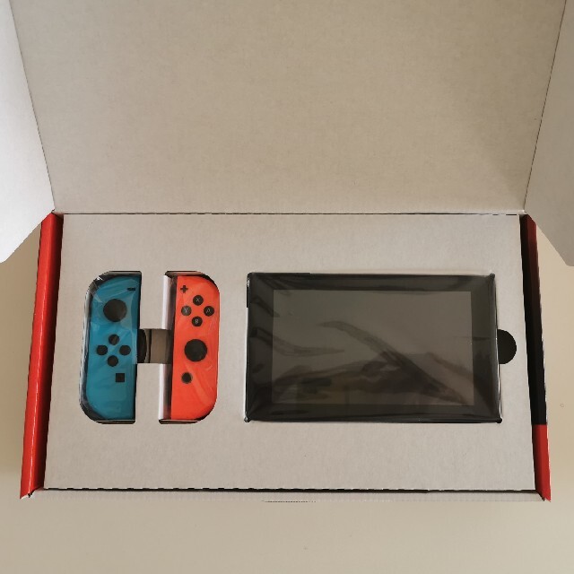 新品未使用✮Nintendo Switch/新型/ネオンレッド・ネオンブルー