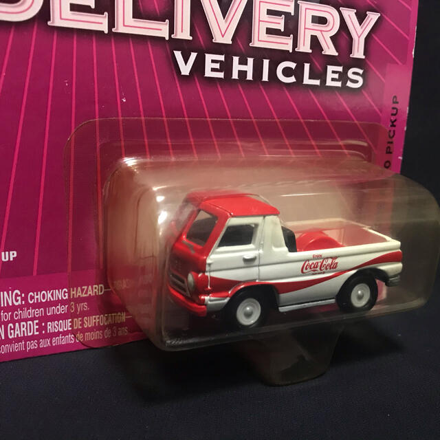 ミニカー コカコーラ 1966 ダッジ A100 ジョニーライトニングの ミニカー コカコーラ 1966 ダッジ A100 ジョニーライトニングの
