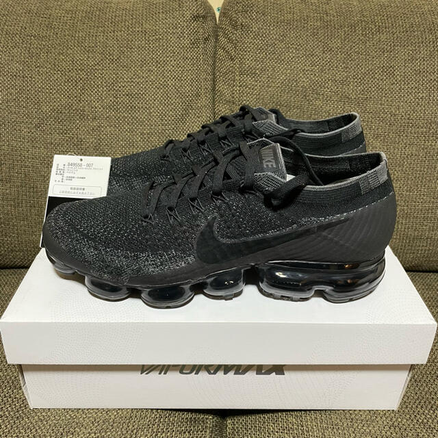 NIKE(ナイキ)のNIKE VAPORMAX FLYKNIT Triple Black 28cm メンズの靴/シューズ(スニーカー)の商品写真