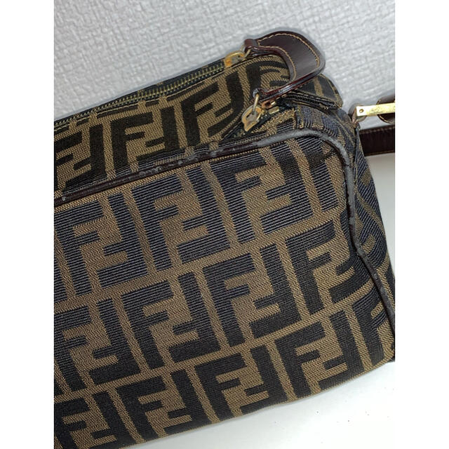 FENDI ショルダーバッグ　セカンドバック　ズッカ柄 3