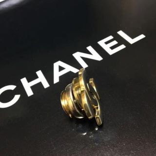 CHANEL - ジャンク シャネル ブローチ? 難ありの通販 by yakyok's