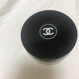 シャネル(CHANEL)のCHANEL　POUDRE UNIVERSELLE LIBRE(フェイスパウダー)