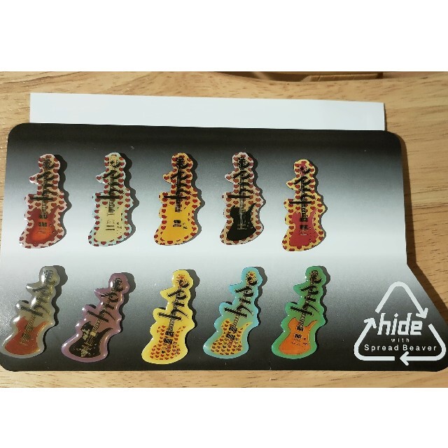 X JAPAN hide ギター型ピンバッジ セット おまけ付き | フリマアプリ ラクマ