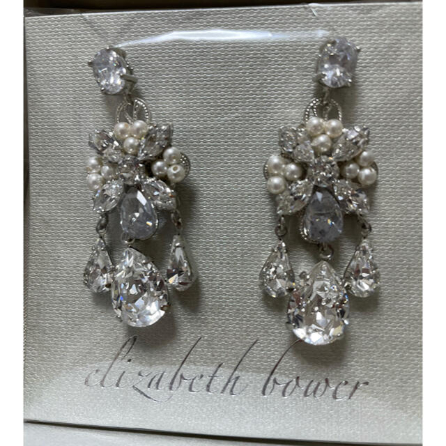 大人気】Elizabeth Bower Junebudシリーズ ゴールドピアス-