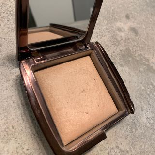 セフォラ(Sephora)のアワーグラス　HOURGLASS フィニッシングパウダー(フェイスパウダー)