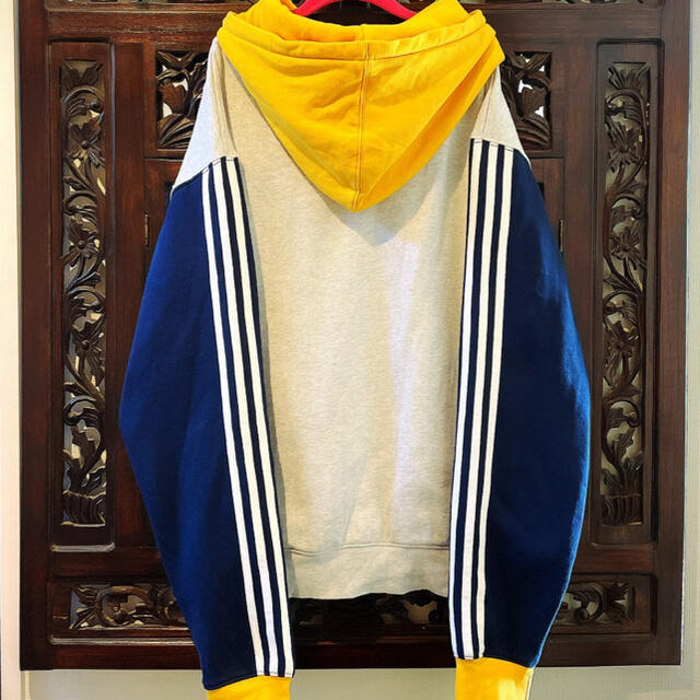 希少 adidas プルオーバーパーカー ビッグロゴ 袖ロゴ アディダス-