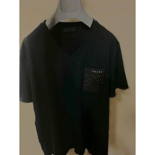 プラダ(PRADA)のPRADA Vネック　T shirt  シャツ　サイズL(Tシャツ/カットソー(半袖/袖なし))