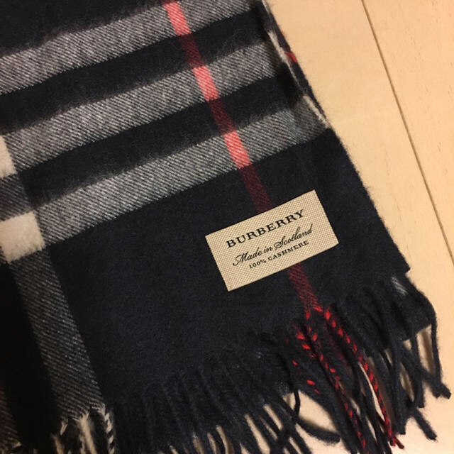 BURBERRY - 送料無料！Burberryバーバリーチェックマフラー新品タグ付き未使用品⭐︎本物の通販 by LU.CA.LM's