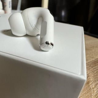 アップル(Apple)のAirPods Pro 左耳のみ　エアーポッズプロ　L片耳　Apple 正規品(ヘッドフォン/イヤフォン)