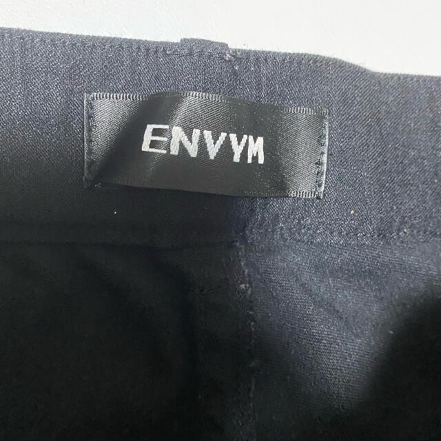 ENVYM(アンビー)のアンビー　スキニー　ライン レディースのパンツ(スキニーパンツ)の商品写真