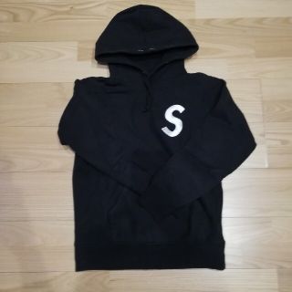 シュプリーム(Supreme)のsupreme Sロゴ　パーカー(パーカー)